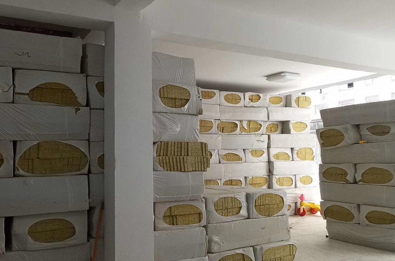 重庆垂直纤维岩棉板批发
